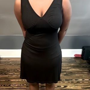 Size 2 Black Rib Knit V-Neck Dress